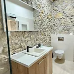 Steinhaus Mit Privatem Aussenpool By Interhome Feriehus *