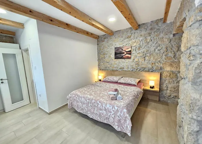 Steinhaus Mit Privatem Aussenpool By Interhome *