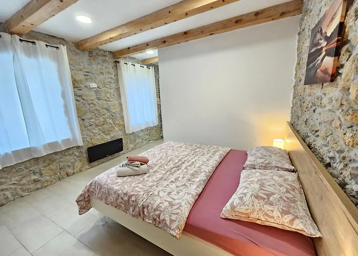 Steinhaus Mit Privatem Aussenpool By Interhome *