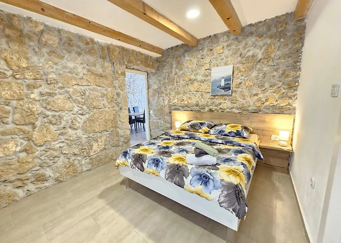 Steinhaus Mit Privatem Aussenpool By Interhome *