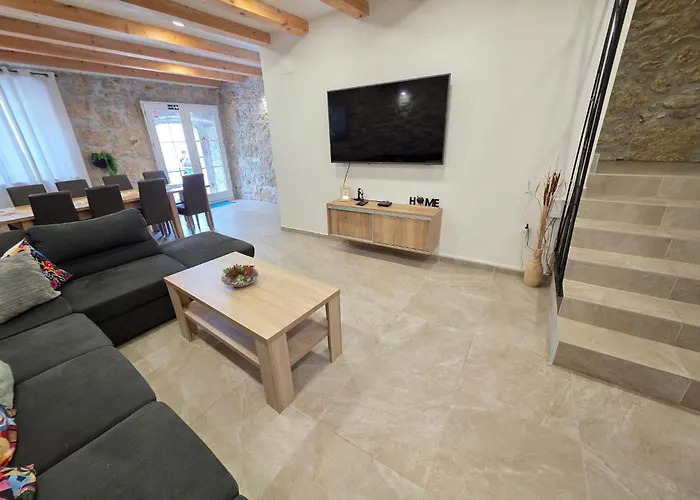 Steinhaus Mit Privatem Aussenpool By Interhome Vakantiehuis Tribalj (Primorsko-Goranska)