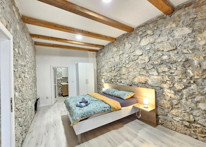 Steinhaus Mit Privatem Aussenpool By Interhome Vakantiehuis *