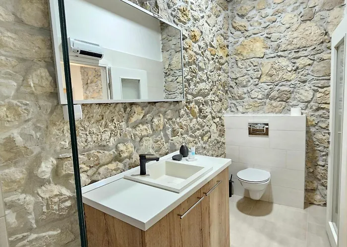 Steinhaus Mit Privatem Aussenpool By Interhome Vakantiehuis *