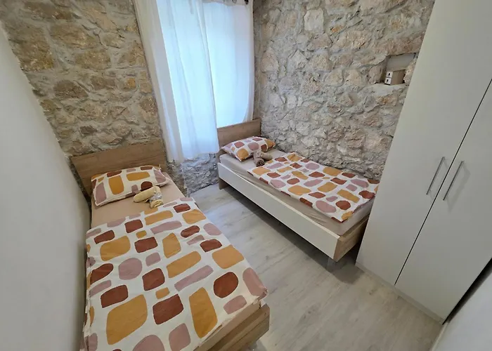 Vakantiehuis Steinhaus Mit Privatem Aussenpool By Interhome *