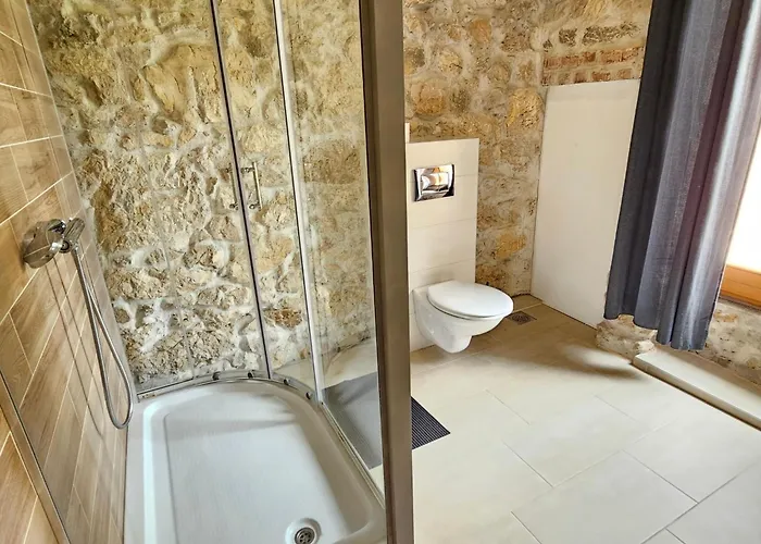 Steinhaus Mit Privatem Aussenpool By Interhome Vakantiehuis *
