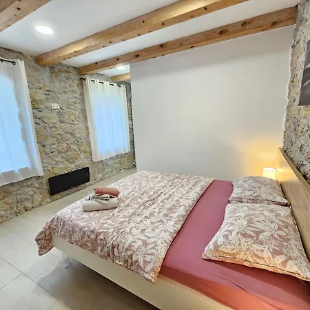 Steinhaus Mit Privatem Aussenpool By Interhome *