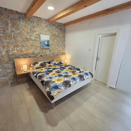 Steinhaus Mit Privatem Aussenpool By Interhome