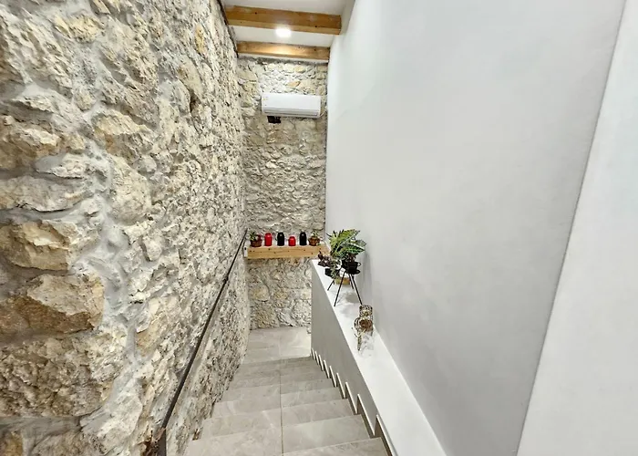 Steinhaus Mit Privatem Aussenpool By Interhome Nyaraló Tribalj