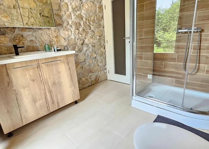 Steinhaus Mit Privatem Aussenpool By Interhome Nyaraló